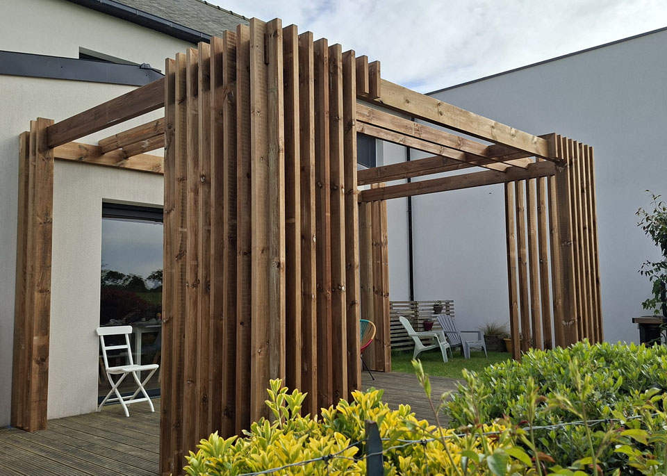 Pergola design lames verticales
